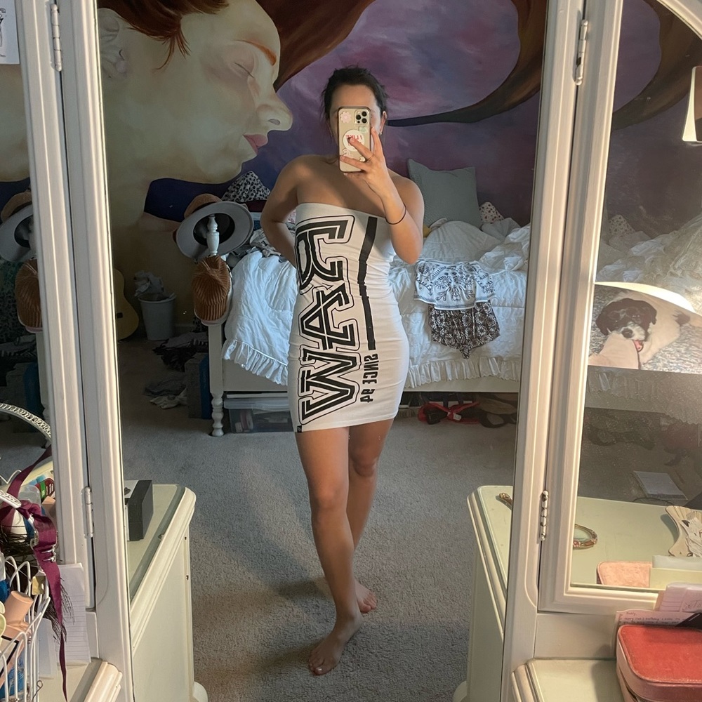 BRAND NEW W/O TAGS strapless white bodycon